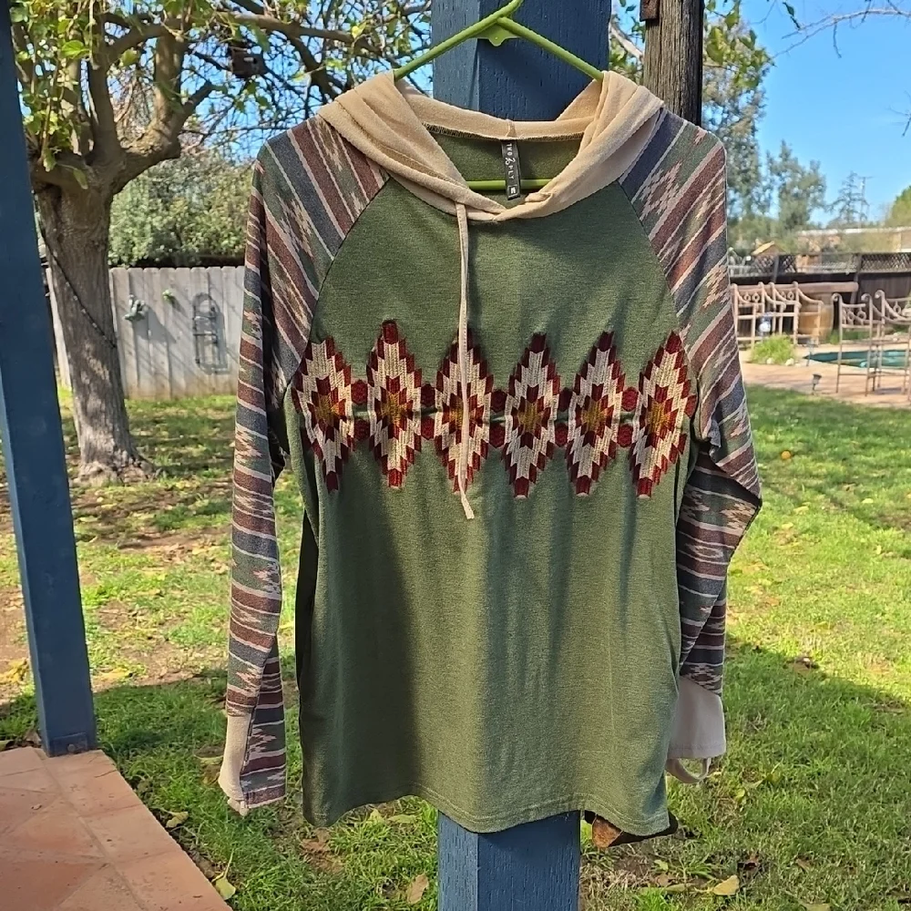 Two 2 Fly Olive Green Embroidered Aztec Pattern Hoodie With Pockets - Picture 1 of 10